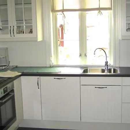 فندق مبيت وإفطار Jordbaerstova