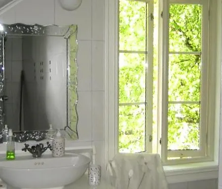 Jordbaerstova فالدال