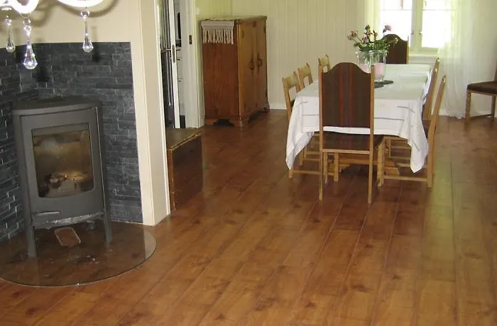 Jordbaerstova * Valldal